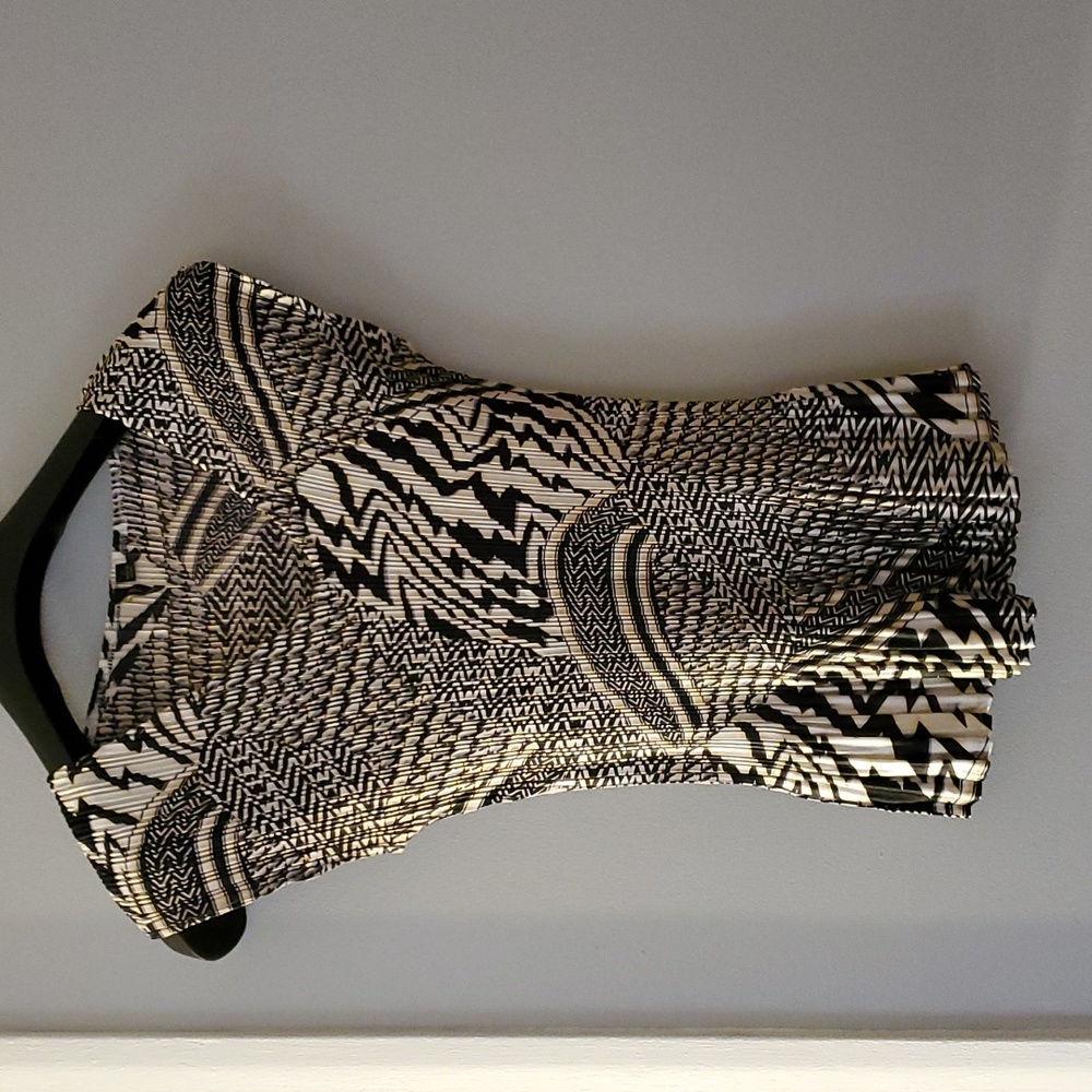 Milano Sleeveless Blouse.